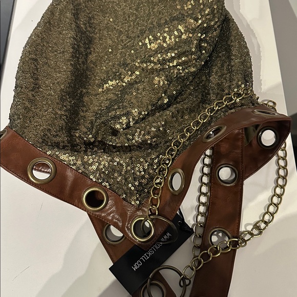 Club Exx LIGHTNING IN A BOTTLE HOODIE AND HARNESS - Picture 2 of 5